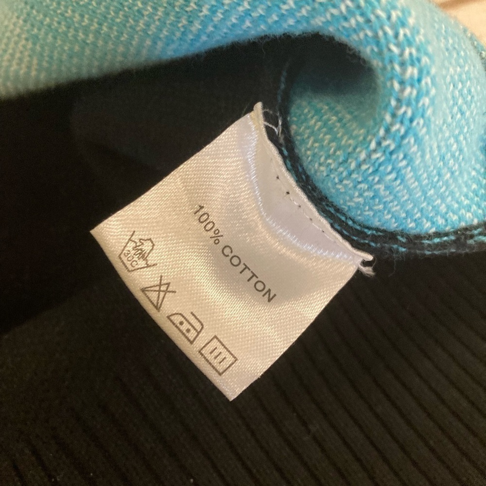 Alec Benjamin Colorblocked Sweater Medium - Picture 5 of 7